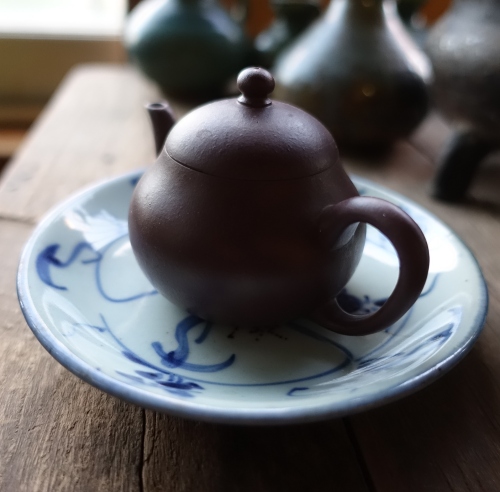 Vintage Blue-and-white Porcelain Plate “Ganoderma”